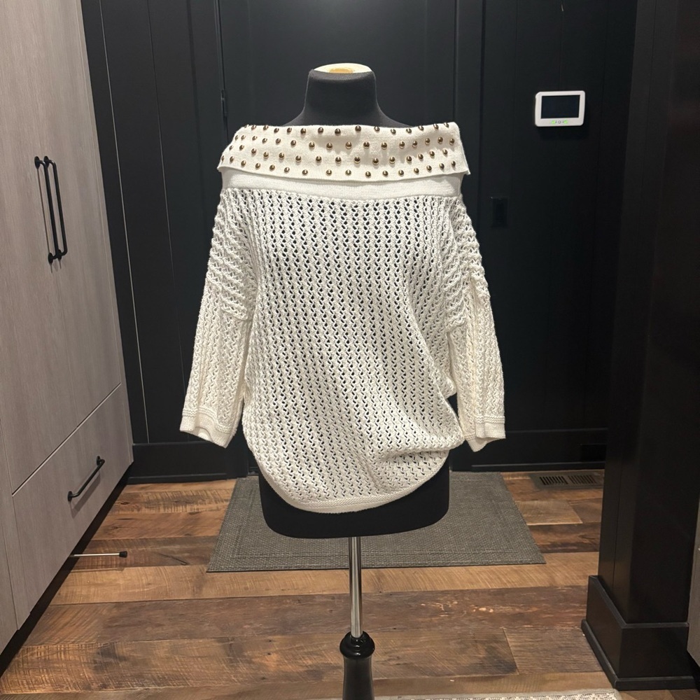 Vintage 1980’s Gepetto off the Shoulder sweater. Made in the USA